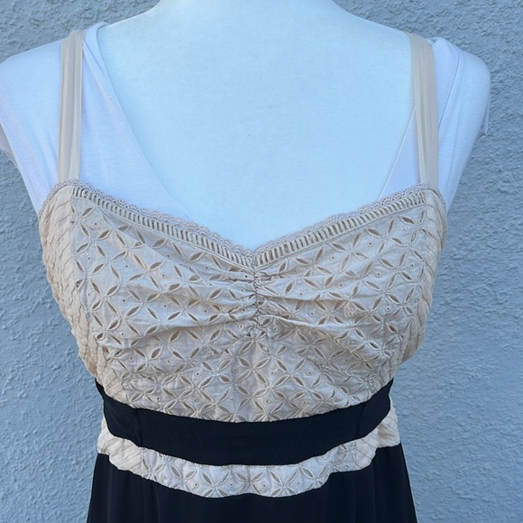 BCBG MaxAzria Summer Chiffon A-Line Dress Size : 10 - Picture 9 of 16